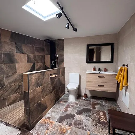 Y Lofts Makana بيت ضيافة *