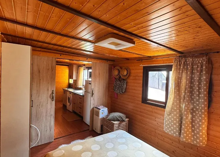 Y Lofts Makana Penzion